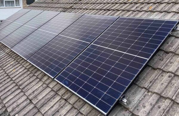 solar panels fitted by island renewables in cowes isle of wight