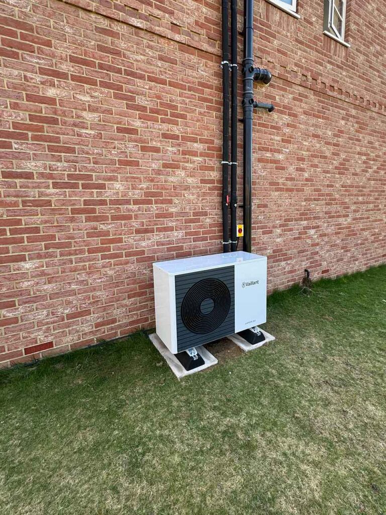 Vaillant heat pump installed by island renewables isle of wight