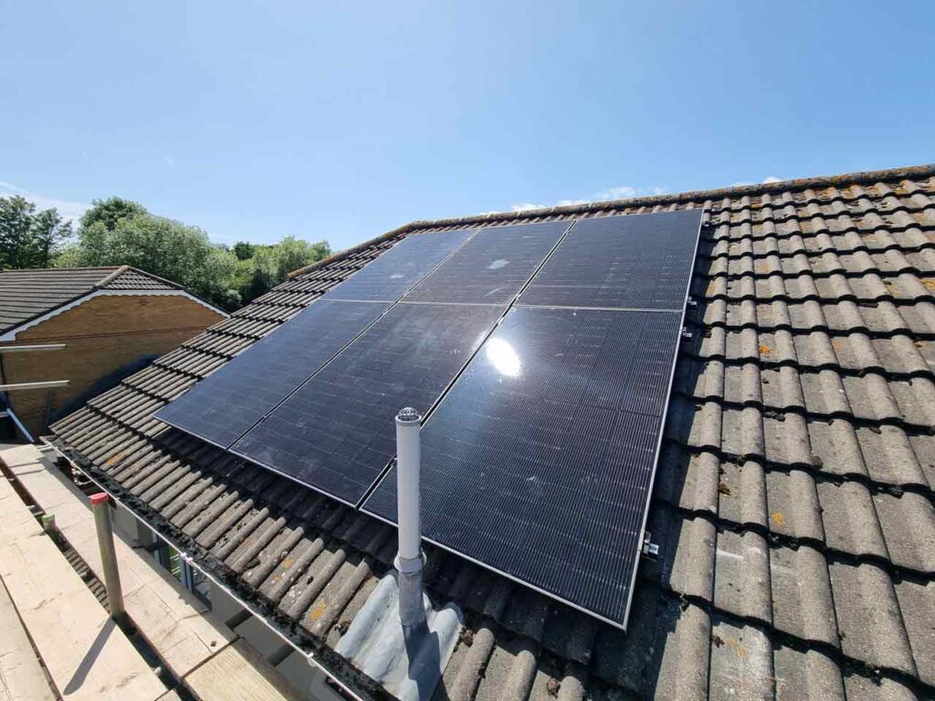 445w solar panels installed in carisbrooke isle of wight